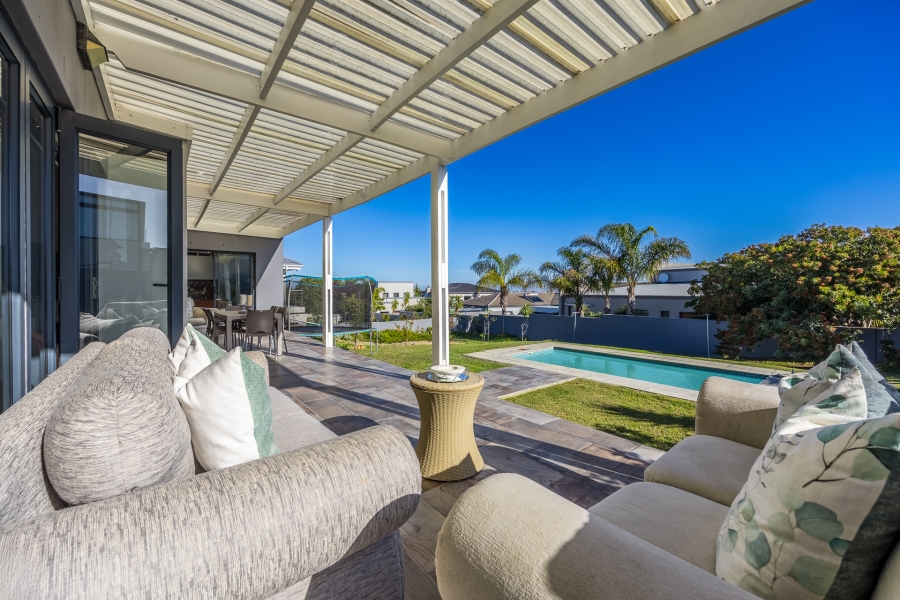 3 Bedroom Property for Sale in Deo Gracia Western Cape